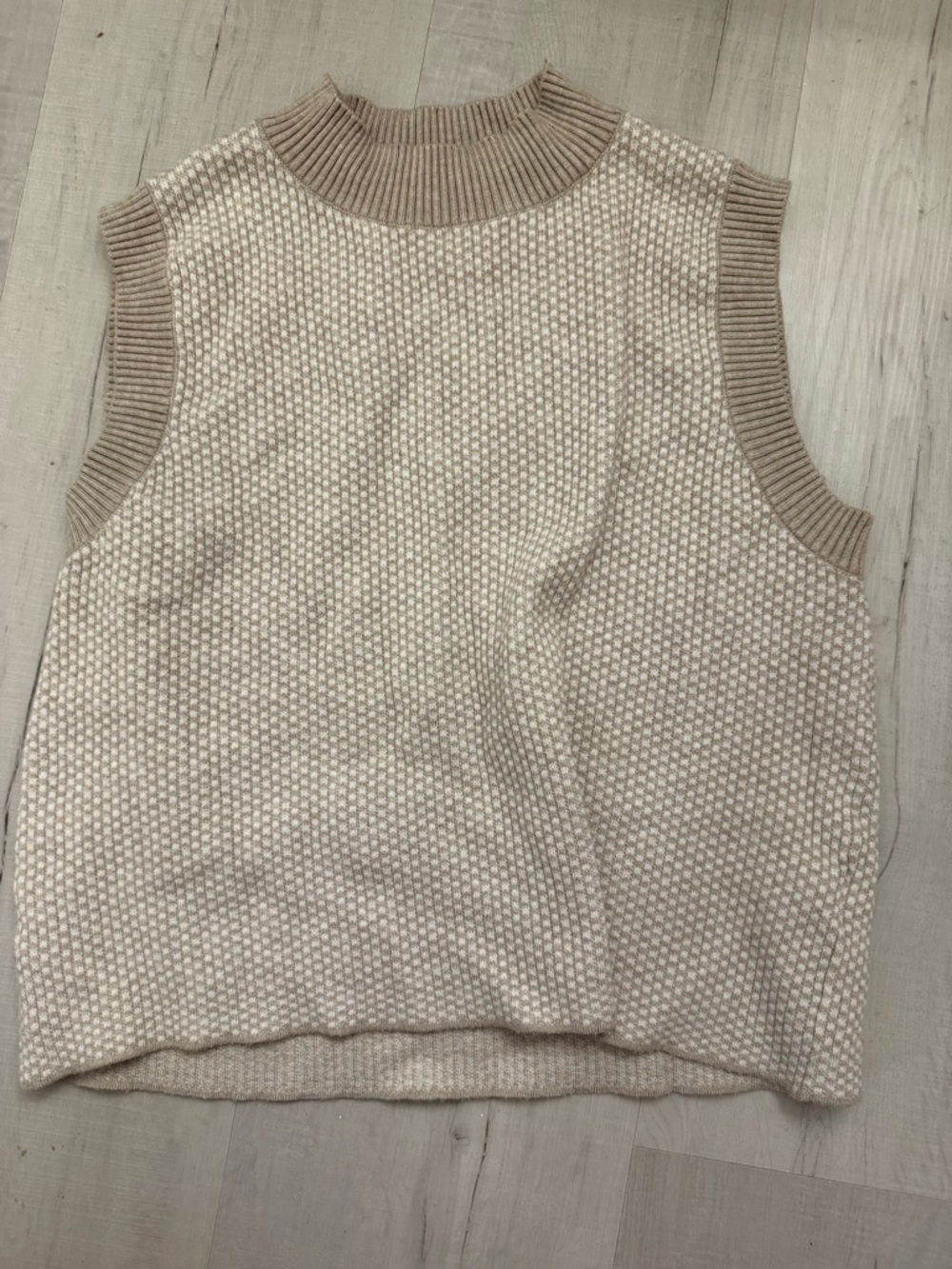 Rachel Zoe Neutral Cream Textured Sleeveless Mock Neck Tank